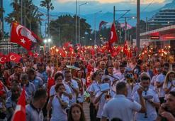 Antalya’da binlerce kişi fener alayında yürüdü