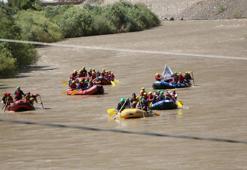 Hakkari Zap Suyu'nda rafting