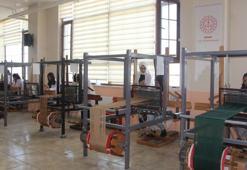Şırnak'ta öğrencilerin ürettiği 'şal şapik' kumaşın ihracatına başlandı