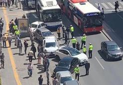 Otobüs, park halindeki otomobile çarpınca 5 araç çarpıştı: 1 yaralı