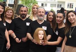 Kanser hastalarına peruk sağlayan kuaförlerden farkındalık için sokak defilesi