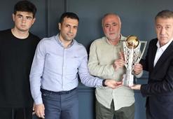 Ağaoğlu’ndan Ahmet Çalık’ın ailesine taziye ziyareti