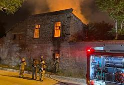 Tarihi binada 1 yıl sonra tekrar yangın çıktı