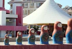 Antalya'da Dostluk Parkı'ndaki matruşkalara saldırı