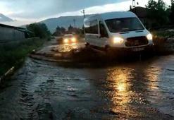 Gemerek'te sağanak sele neden oldu