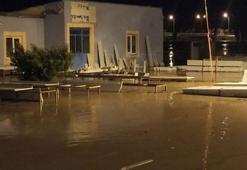 Gemerek'te sağanak sele neden oldu; ev ve iş yerlerini su bastı