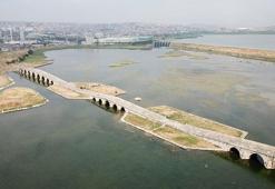 Büyükçekmece'de çökme tehlikesi bulunan tarihi köprü için restorasyon hazırlığı