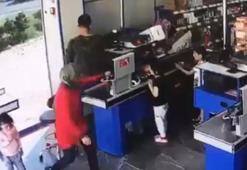 Markette silahlı soygun kamerada