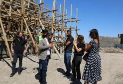 Diyarbakır'da tarihi kalede restorasyon çalışmasında 3 insan iskeleti ve kemikler bulundu