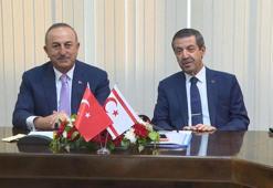 Bakan Çavuşoğlu, KKTC Dışişleri Bakanı Ertuğruloğlu ile görüştü