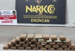 Kamyonda, kartonlar arasındaki 23 kilo eroine 3 tutuklama