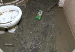 Şişli’de atık su basan daire balçık içinde kaldı