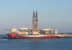 4'üncü sondaj gemisi 'Abdülhamid Han'a Türk bayrağı işlendi