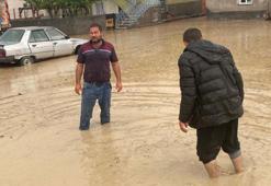 Aksaray’da dereler taştı, 15 evi su bastı