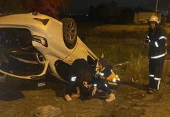 Takla atıp, ters dönen otomobildeki 1 kişi öldü, 1 kişi ağır yaralandı