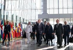 Milli Savunma Bakanı Akar, NATO Karargahı'na geldi