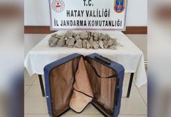 Hatay'da 4 milyon TL değerinde 16 kilogram 'balina kusmuğu' ele geçirildi