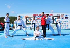 Sultangazi Belediyesi Spor Akademileri'nden coşkulu mezuniyet