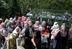 YKS öncesi Zuhuratbaba türbesi doldu taştı