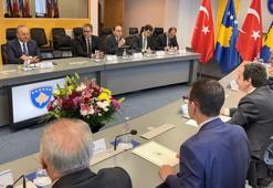 Çavuşoğlu, Kosova Başbakanı Kurti ile görüştü