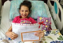 17 günlük yaşam savaşını kazanan İkranur'a hastanede karne sürprizi