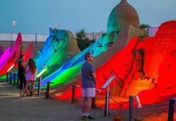 Turistler, teleskopla uzayı keşfediyor