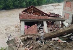 Karabük'te selde 1 bina yıkıldı, 1 bina yan yattı