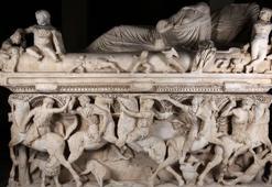 "Eros Başı" İstanbul Arkeoloji Müzesi'ndeki lahdine kavuştu