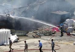 Kocaeli'de geri dönüşüm deposunda yangın