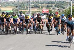 Bisikletçiler, Hasan Dağ’ı yol tırmanış yarışmasında pedal çevirdi