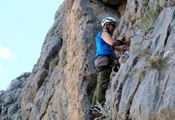 Görme engelli milli dağcı Turhan'dan 517 basamaklı parkura başarılı tırmanış