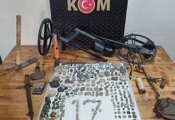 Çanakkale'de tarihi eser operasyonu: 283 obje ele geçirildi