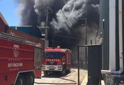 Gebze'de boya fabrikasında çıkan yangın, 2 saatte söndürüldü