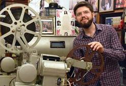 Hafif ticari aracın çarptığı muhabir, kurtarılamadı