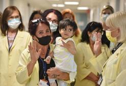 'Sarı Melekler' isimlerini öğrenmekten uzak durdukları hastaları, 25 yıldır yalnız bırakmıyor