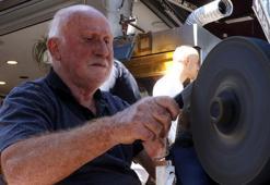 Kurban Bayramı öncesi bıçak bileyicilerinin yoğun mesaisi