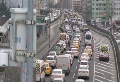 Yollarda hız ihlallerine yönelik sistemler devrede