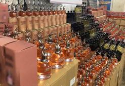 Dünyaca ünlü parfüm markalarının sahtesine operasyon: 50 bin şişe sahte parfüm ele geçirildi