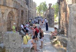 Seleukeia Antik Kenti'nde büyük yangının izleri silindi