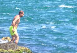 Bayramda Sarayburnu Sahili'nde denize girdiler