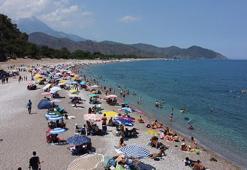 Bayram nüfusu Çıralı'da 30, Olimpos'ta 10 kat arttı