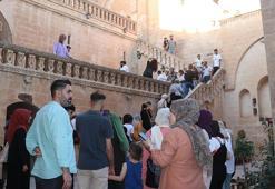 Midyat'ta 'bayram' bereketi; 4 günde 40 bin turist ağırlandı