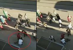 Gösteri yürüyüşü yapan mehteran takımı yanlarından geçerken onlar kavga etti
