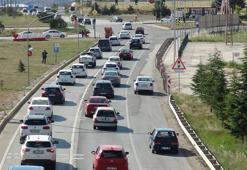 'Kilit kavşak'ta bayram dönüşü trafiği
