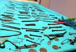 Midesinden çivi, bıçak, tırnak makası gibi 158 parça metal çıkarıldı