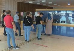 Pandemi hastanesinde 'yeni dalga' önlemleri başladı