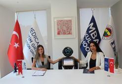 MBA Okullarının yeni öğrencisi ‘Sosyal Robot Mini Ada’ oldu