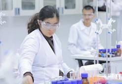 Laboratuvarlara duyduğu ilgi madalya getirdi