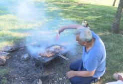 Orman yasakları sonrası otoyol manzaralı mangal keyfi