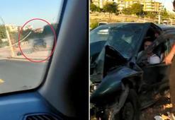 Aydınlatma direğine çarpan otomobilin sürücüsü yaralandı; kaza kamerada